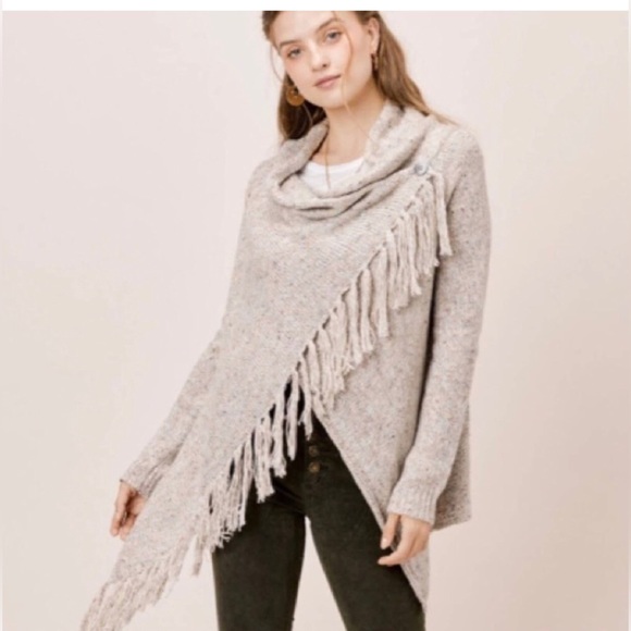 Lovestitch Vici Poncho Style Sweater Wrap - Picture 3 of 6